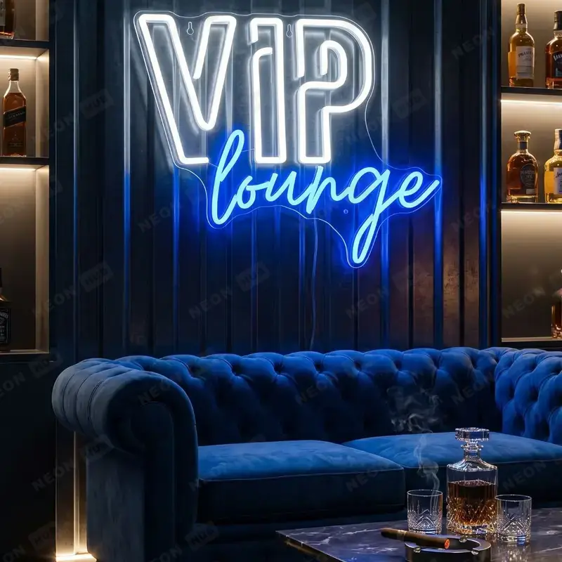 Неоновая вывеска VIP Lounge — вид 2